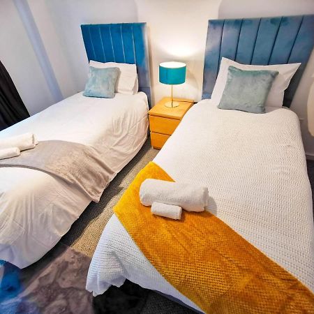 Lovely 2-bedroom apartment, FREE Parking Manchester Buitenkant foto