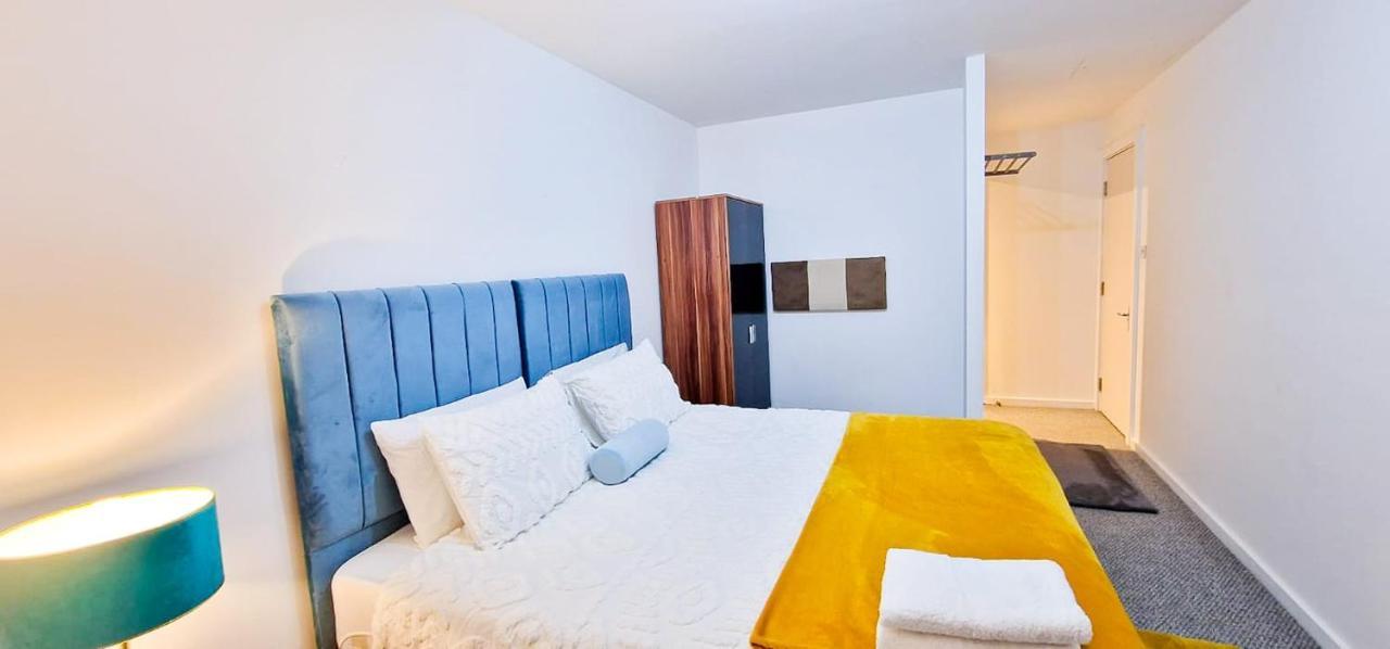 Lovely 2-bedroom apartment, FREE Parking Manchester Buitenkant foto