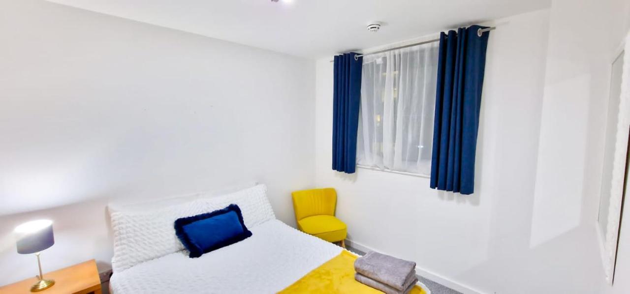 Lovely 2-bedroom apartment, FREE Parking Manchester Buitenkant foto
